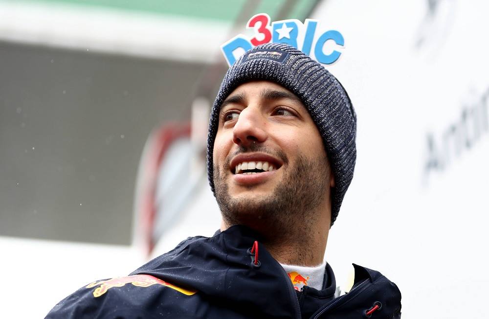 Ricciardo és Perez megrovást kaptak