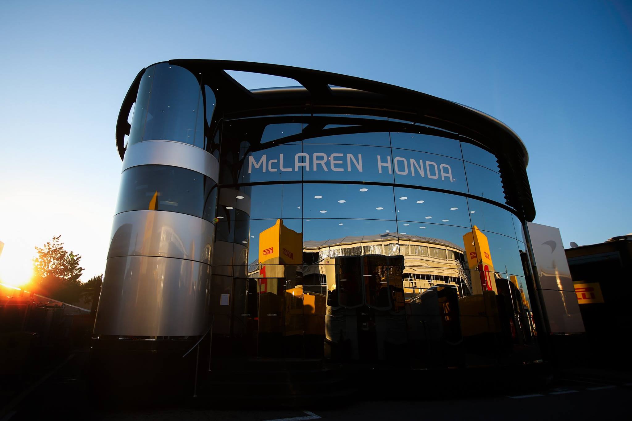 Marad a McLaren-Honda társulás 2018-ra