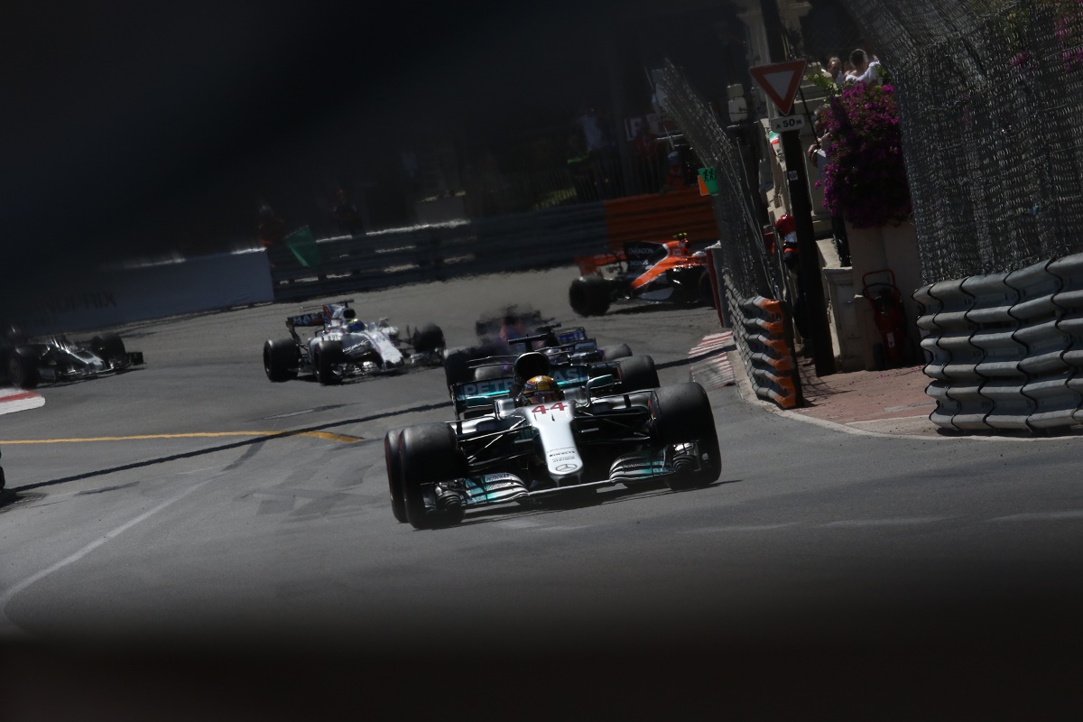 Hamilton elfogadja a hetedik helyet