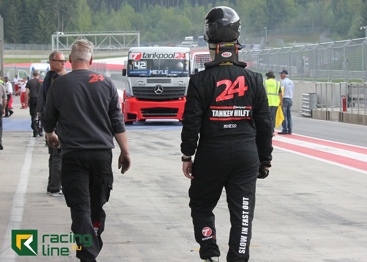 Sikeres időmérő után kaotikus futamok!