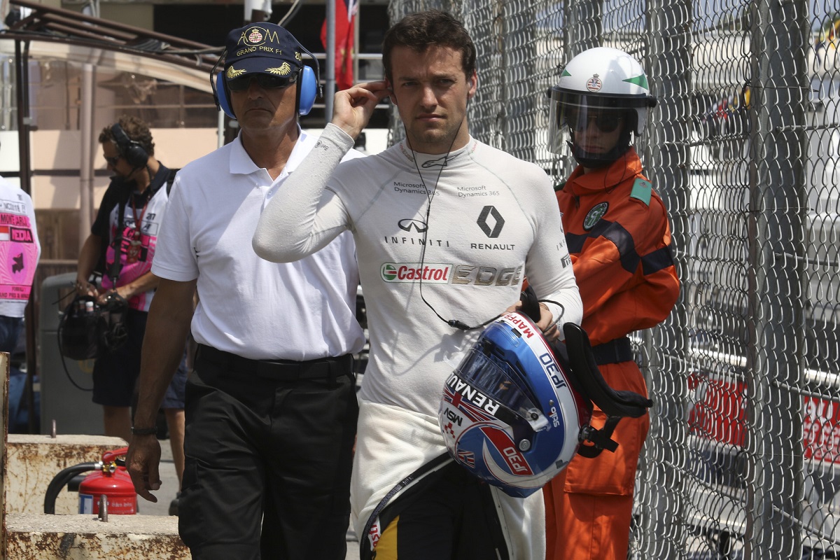 Palmer unja a jövőjét firtató kérdéseket