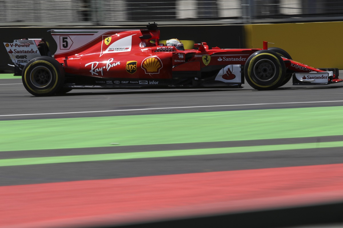 Vettel mindenképp szeretne beszélni Hamiltonnal