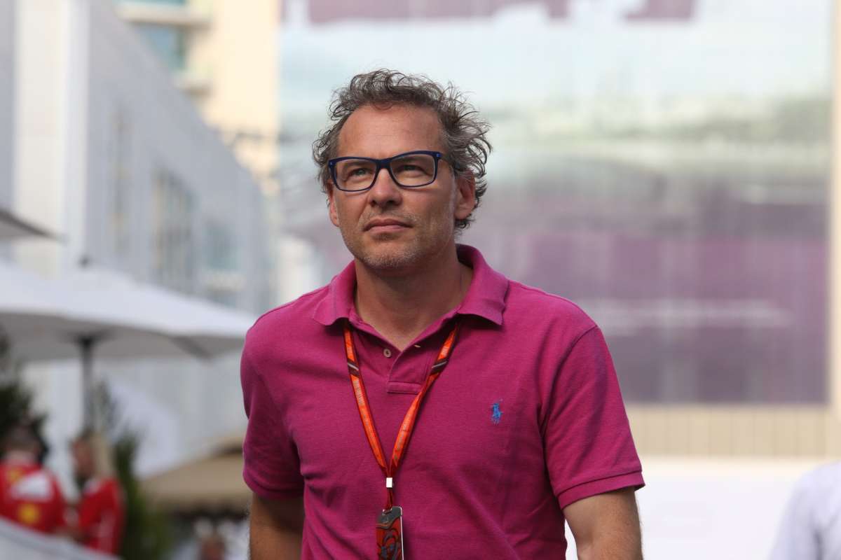 Villeneuve: Stroll tisztességtelen előnyhöz jutott