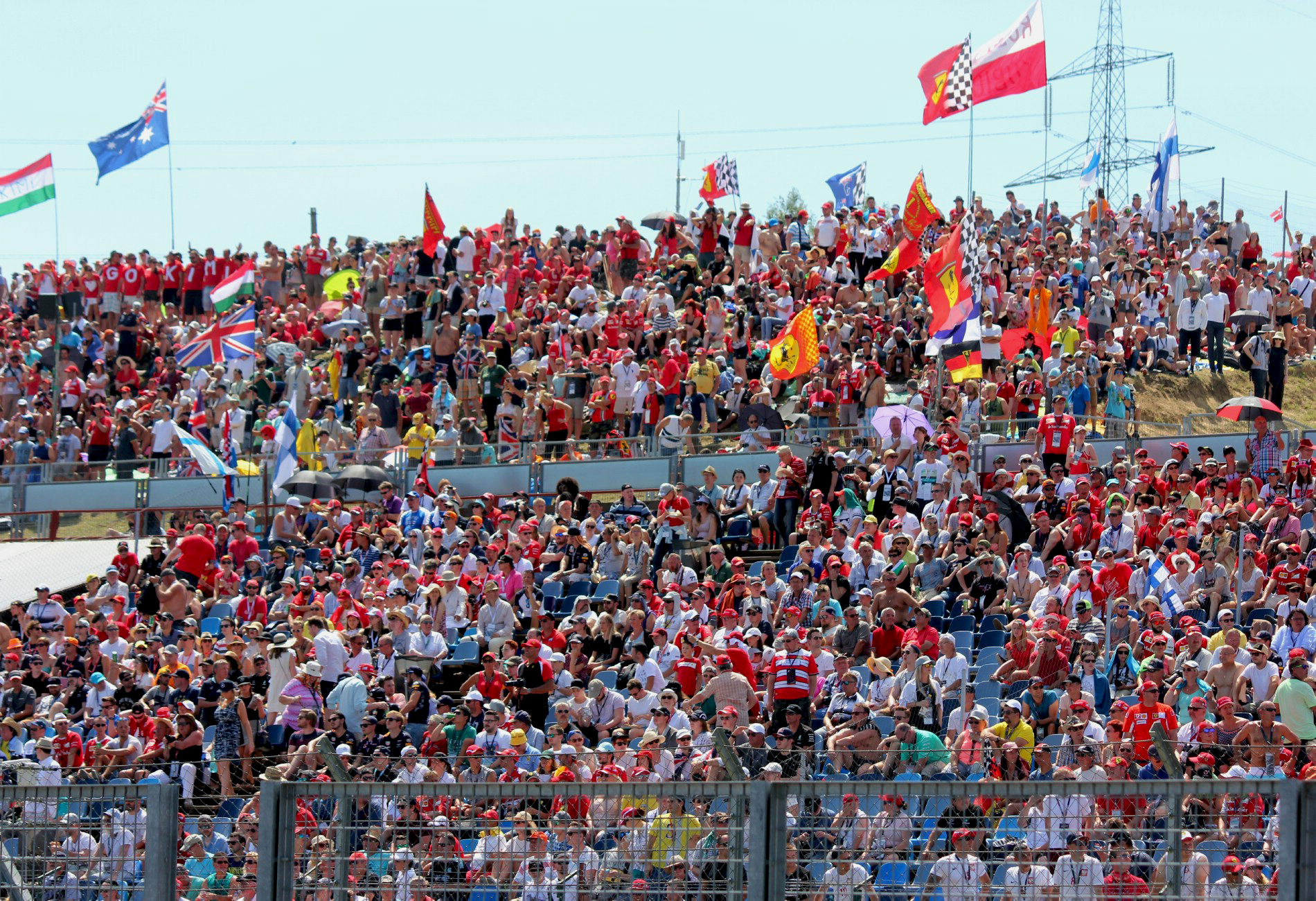 Közel 200 000 rajongó volt a Magyar Nagydíjon!