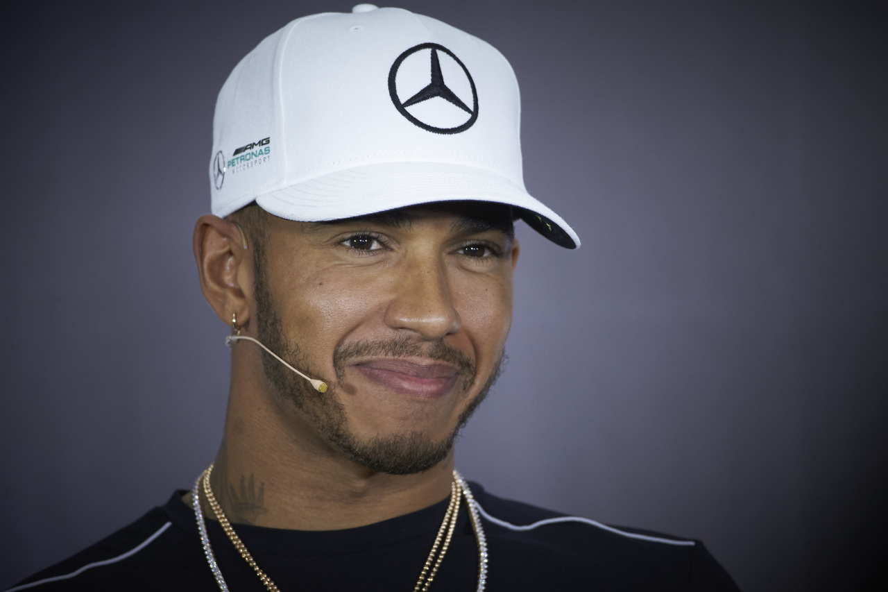 Ferrari-Pirelli dráma Silverstone-ban, Hamilton győzött!