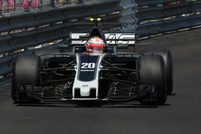 Dán tudósító védte meg Magnussent