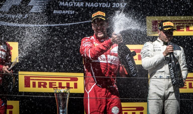 Dobogó, Vettel, Carbon pezsgő, szénszálas