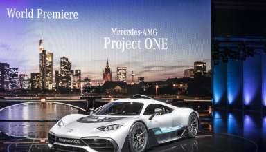 Porig égett a Mercedes egyik hiperautója