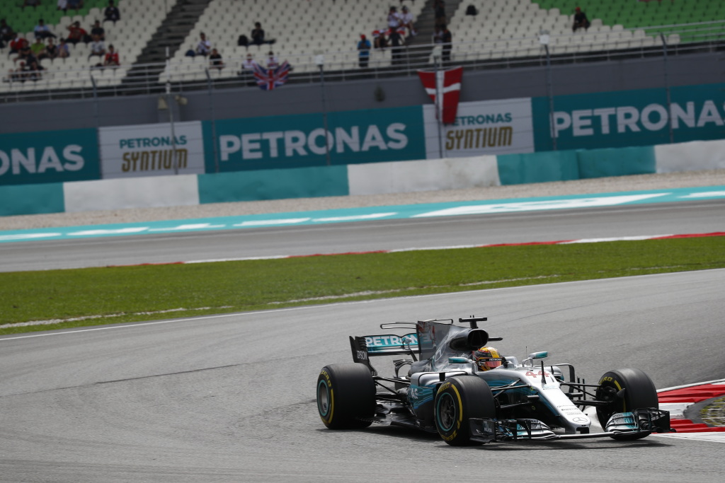 Mercedes, Hamilton, Sepang