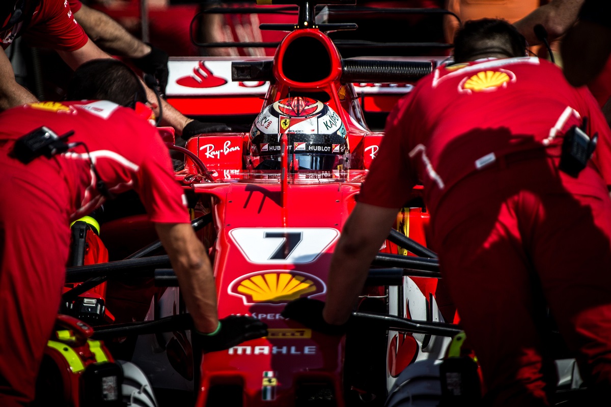 Ilyen egy boxkiállás Robin Räikkönen módra!