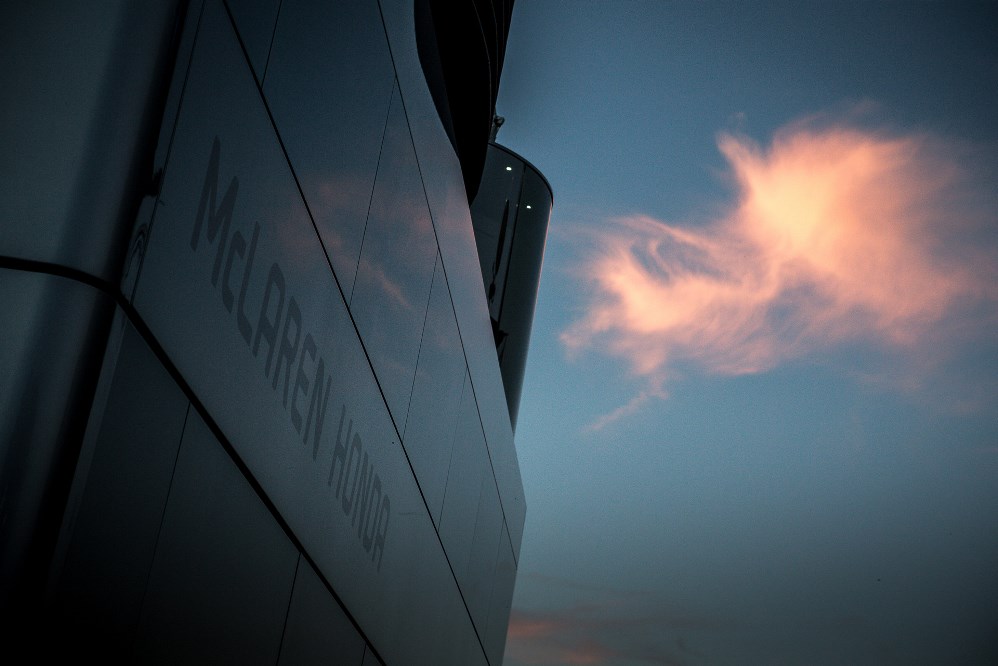 Szigorítást akar a McLaren olajügyben