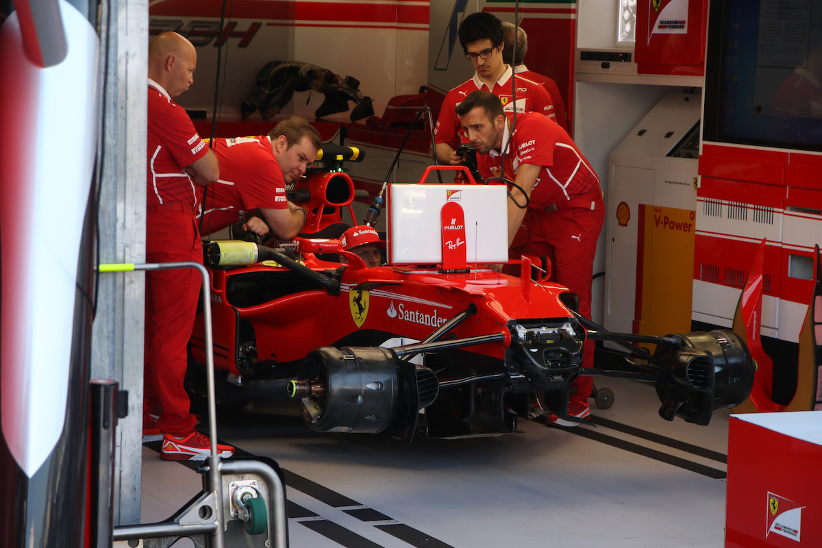 A Ferrari korábbi embere segíti az Aston Martint