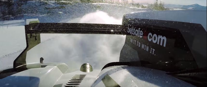 Amikor a Rebellion R2K nekiveselkedik a havas emelkedőnek