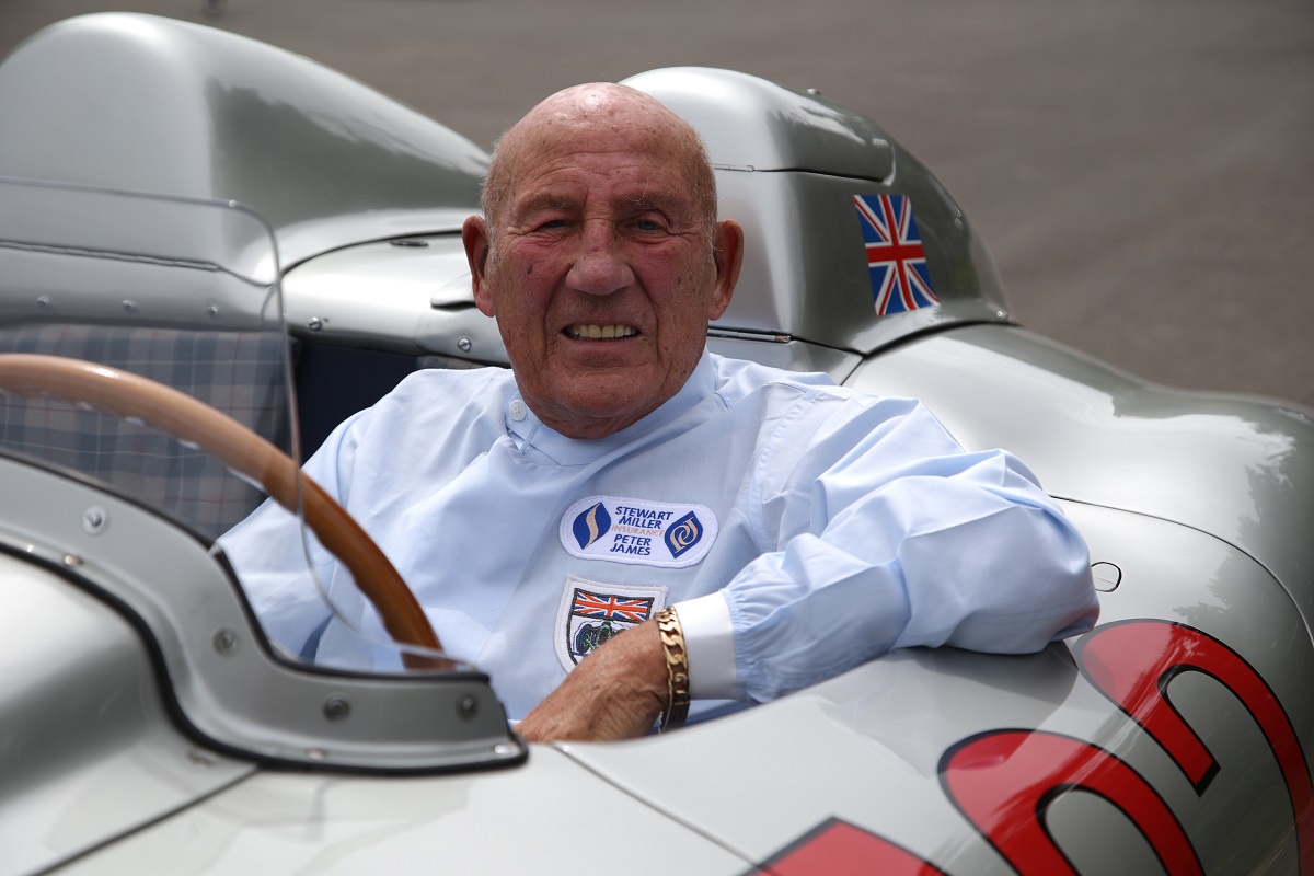 Sir Stirling Moss felhagy a nyilvános szerepléssel