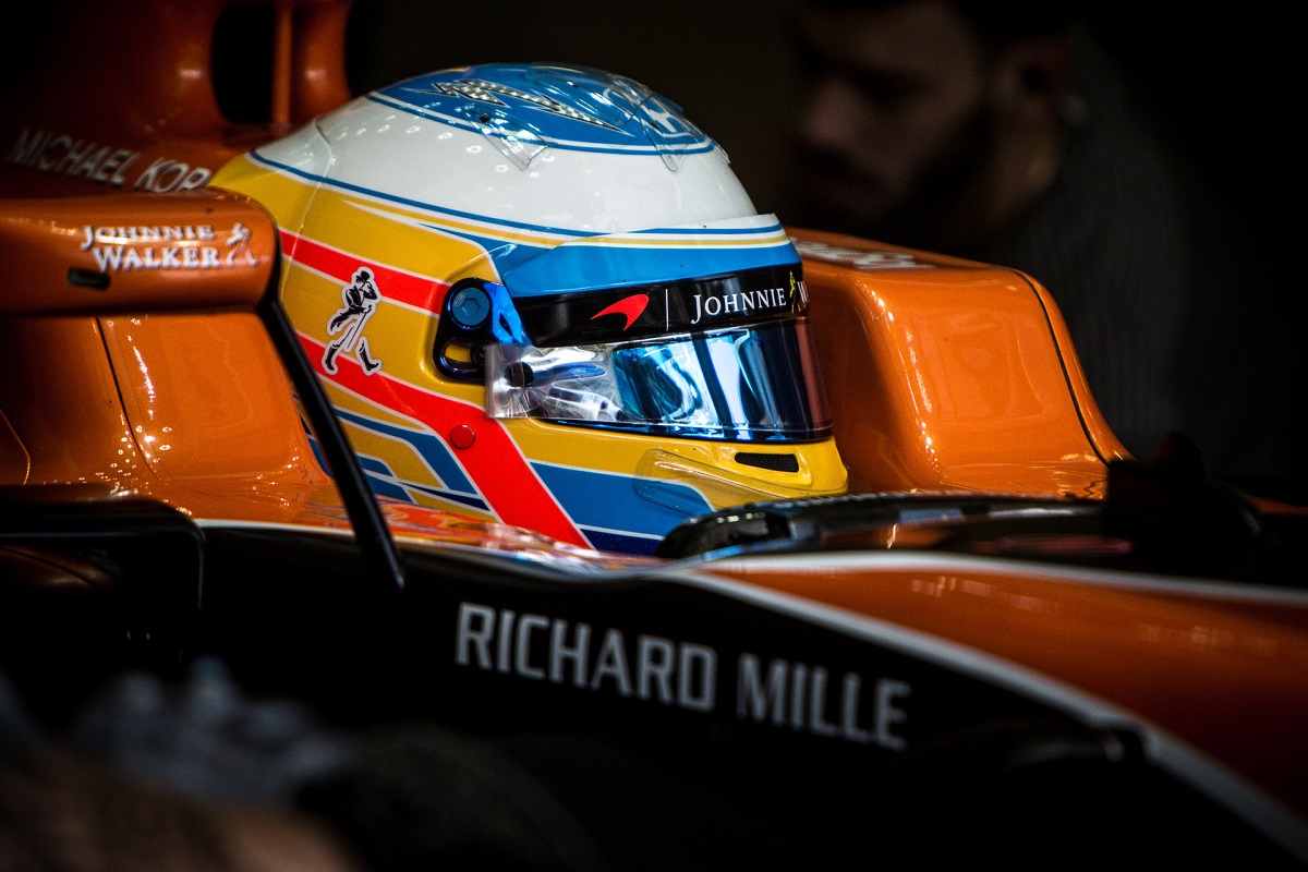 Fernando Alonso sisak