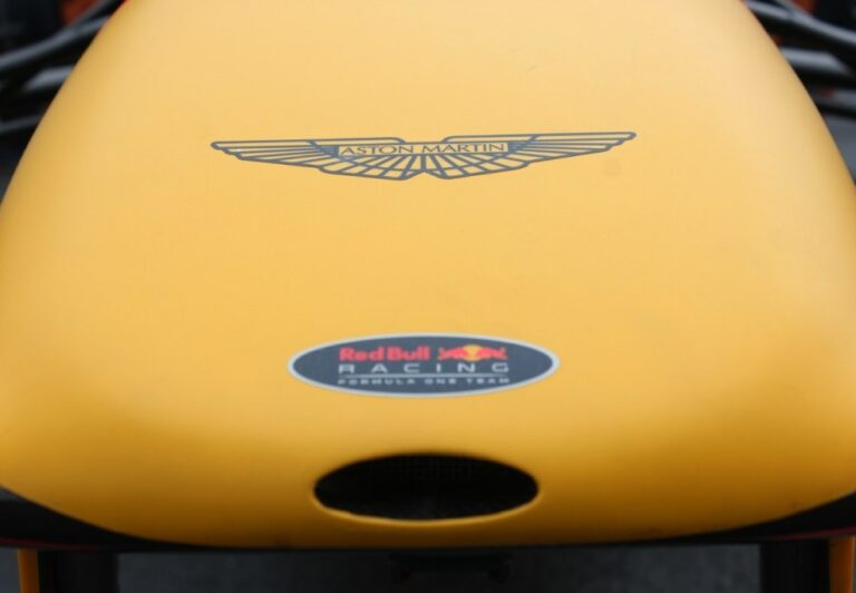 Aston, Red Bull