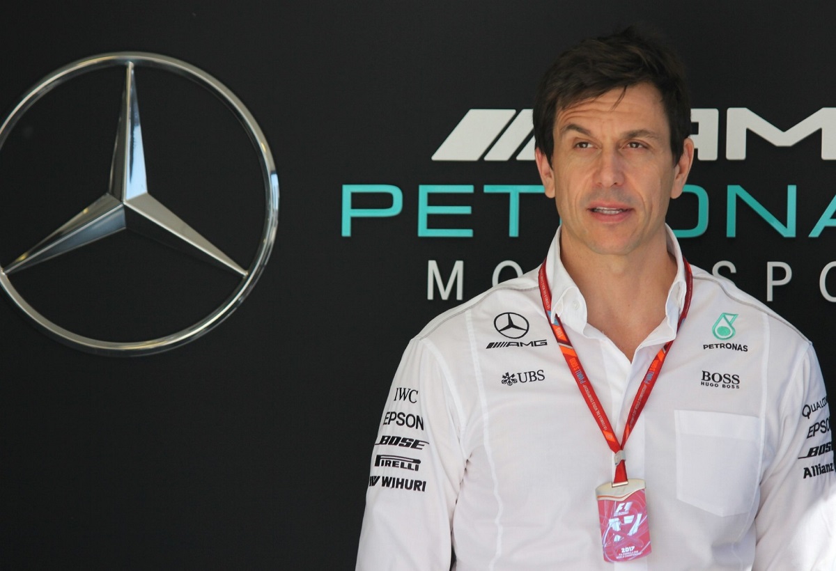 Wolff szerint nem éri meg szívózni a Ferrari elnökével