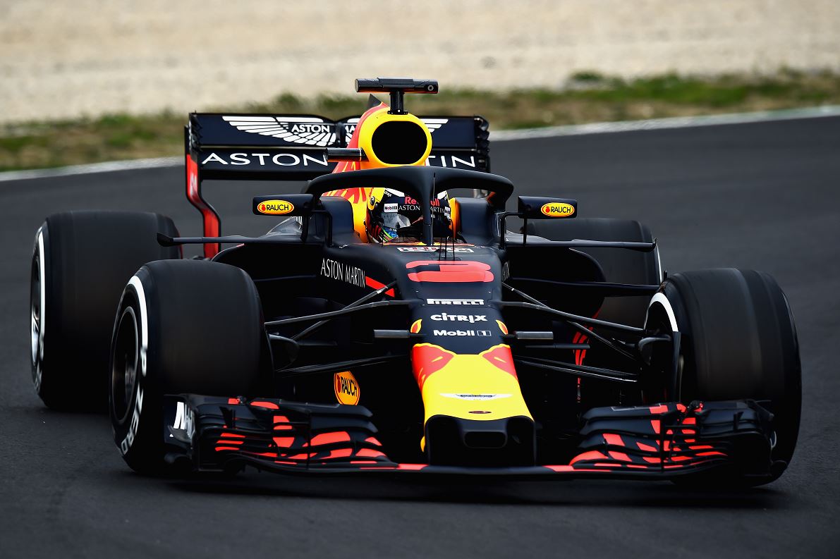 Barcelona teszt 1. nap: Ricciardo az élen ebédidőben