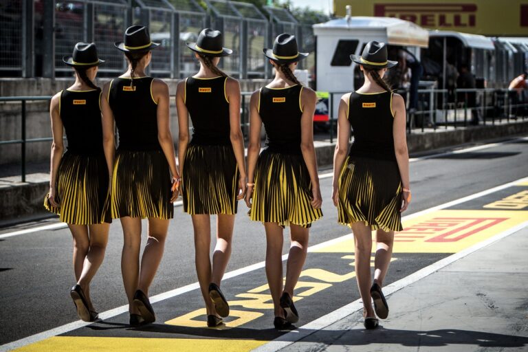 Grid girl