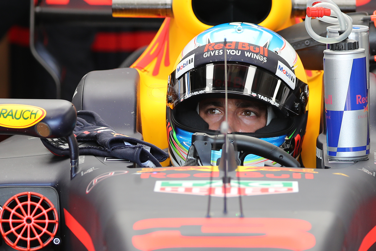 Ricciardo, biometrikus kesztyű