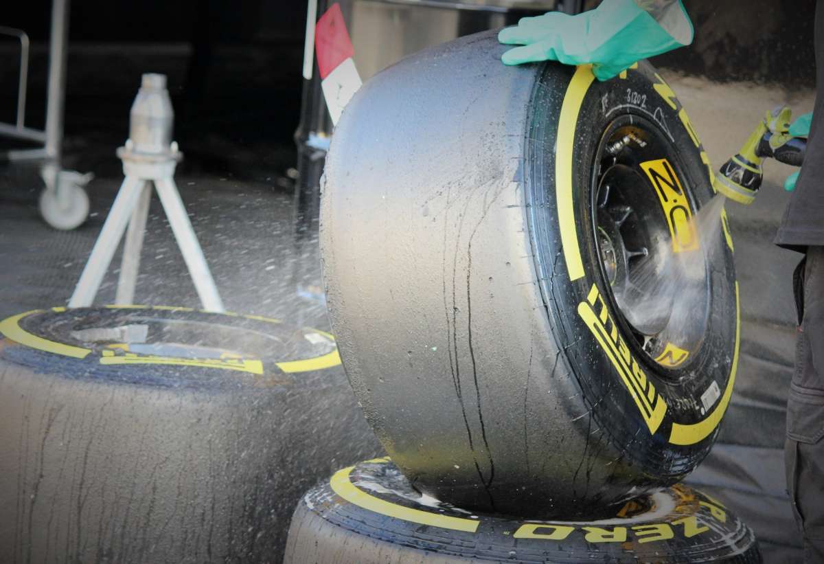 Rosberg kritikát fogalmazott meg a Pirellivel szemben