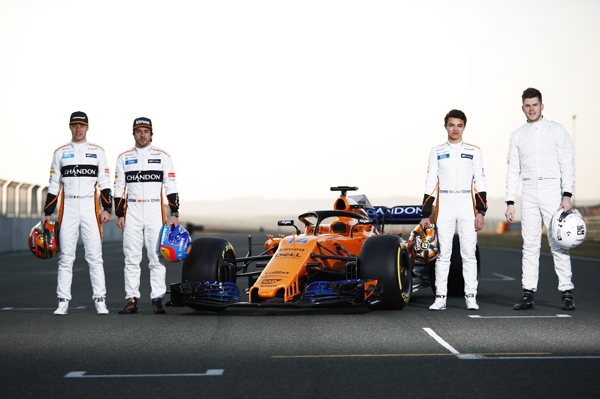 Itt van Alonso és Vandoorne reménye, a McLaren-Renault MCL33!