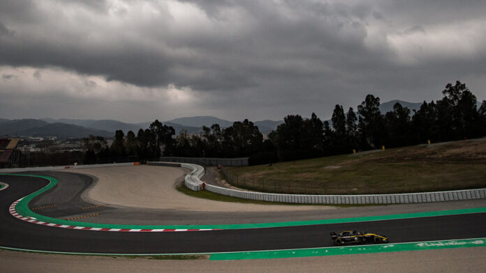 Renault, Barcelona, teszt