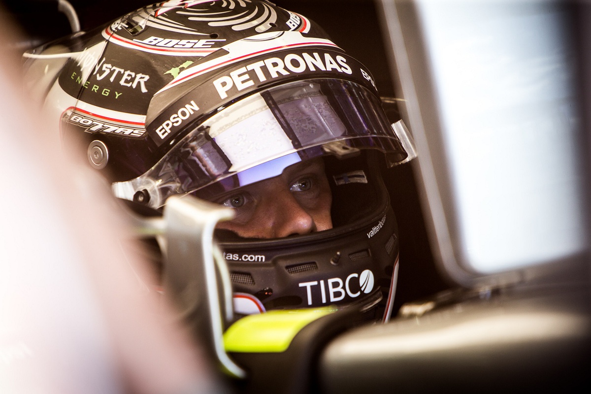 Itt van Valtteri Bottas 2018-as sisakja!