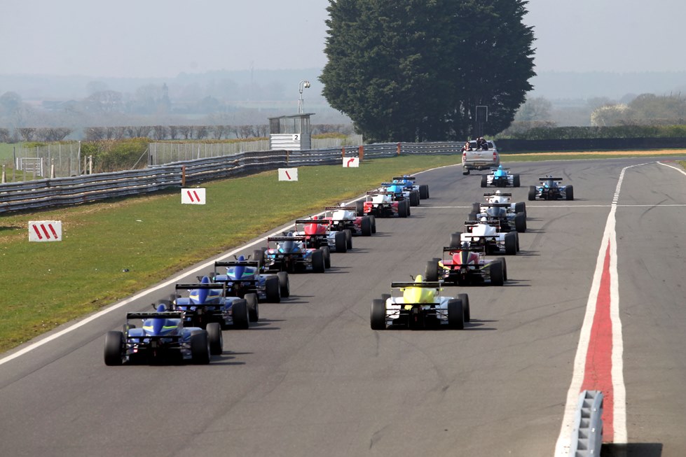 Pontozzák az előzések számát a brit F3-ban