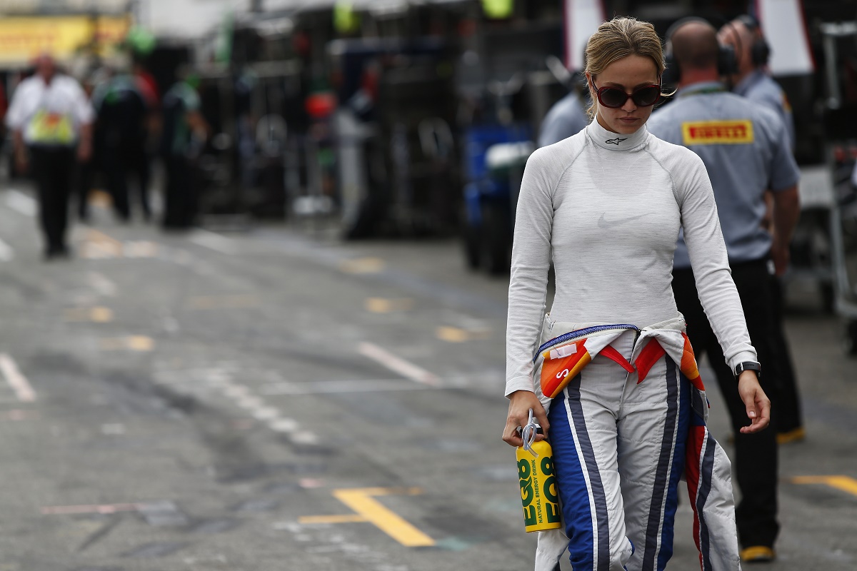 Carmen Jorda, racingline. racinglinehu, racingline.hu