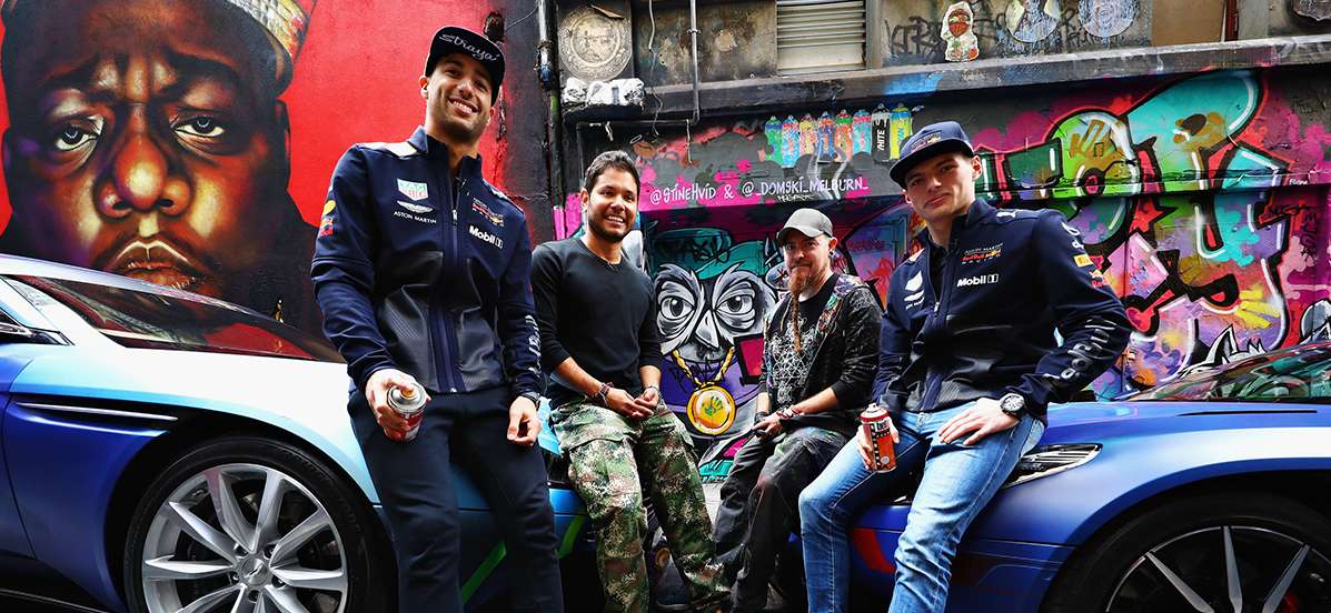 A Red Bullosok összefestettek egy Aston Martint