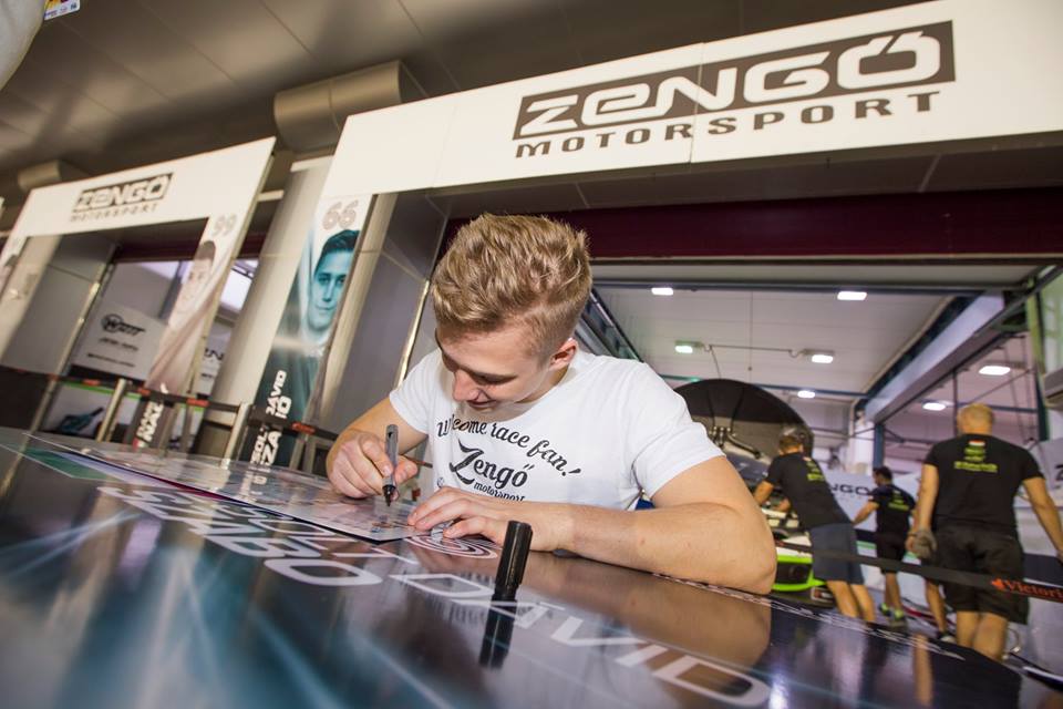 Bejelentették a második WTCR pilótájukat is a Zengő Motorsportnál!