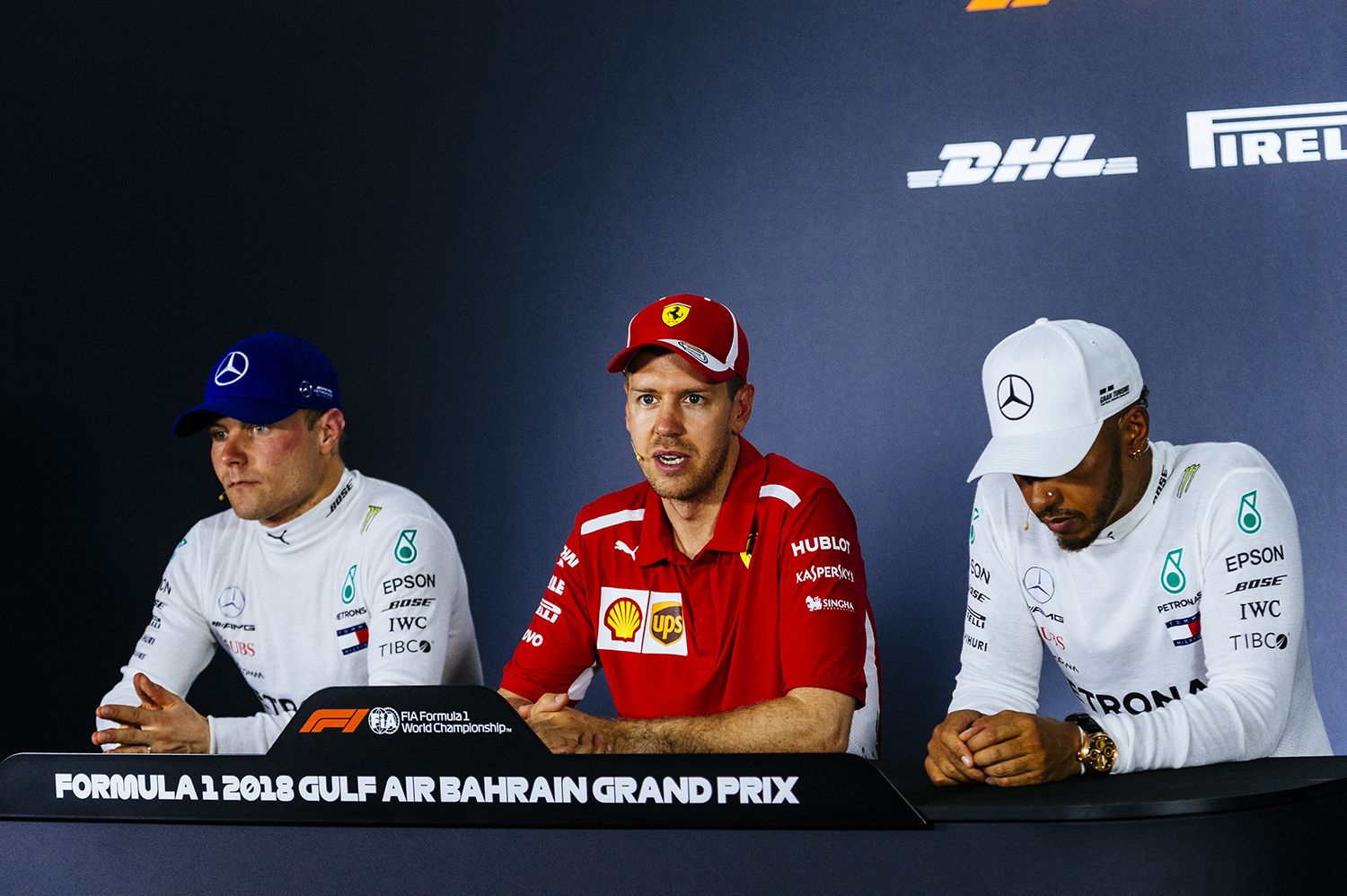 Vettel kiállt Hamilton mellett a Verstappen beszólása kapcsán