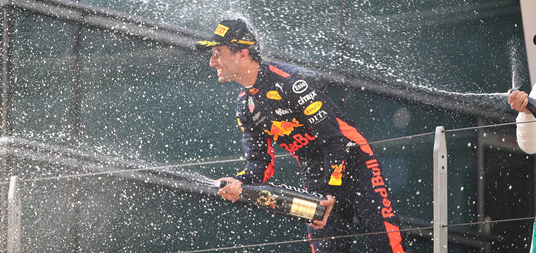 Ricciardo csak 2 évre akar szerződni