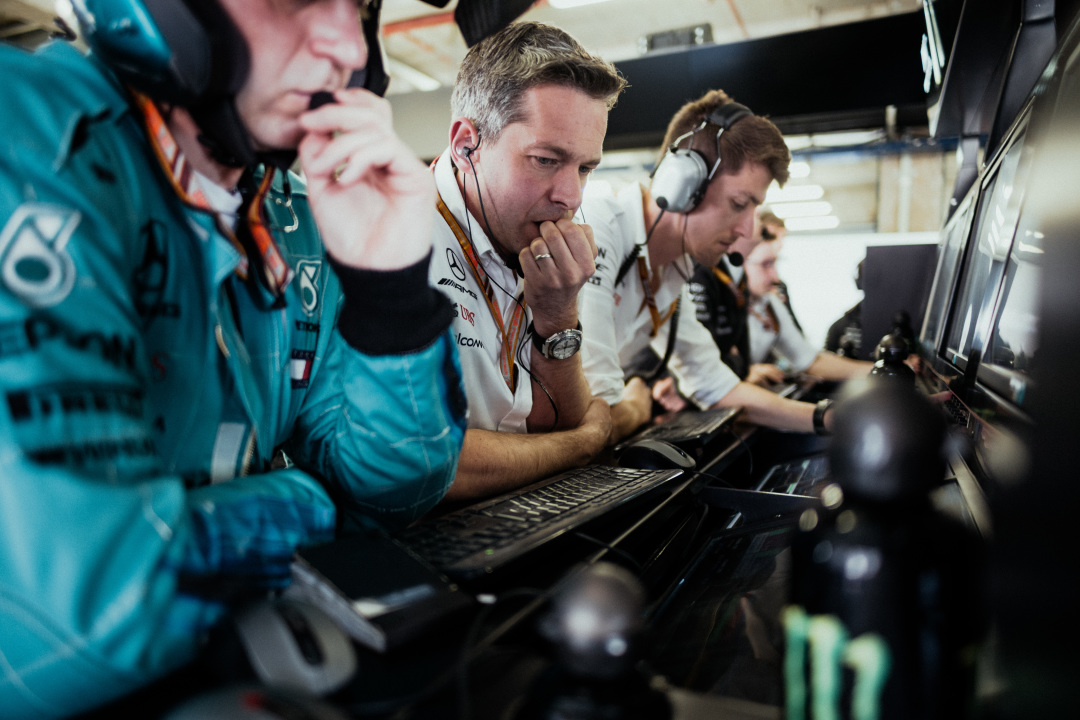 Wolff: Nem tűnt okos dolognak Hamilton kihívása