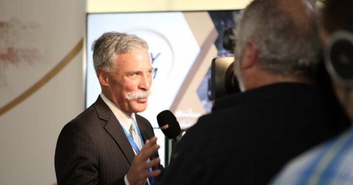 Chase Carey, Forma-1, liberty media, racingline. racinglinehu, racingline.hu