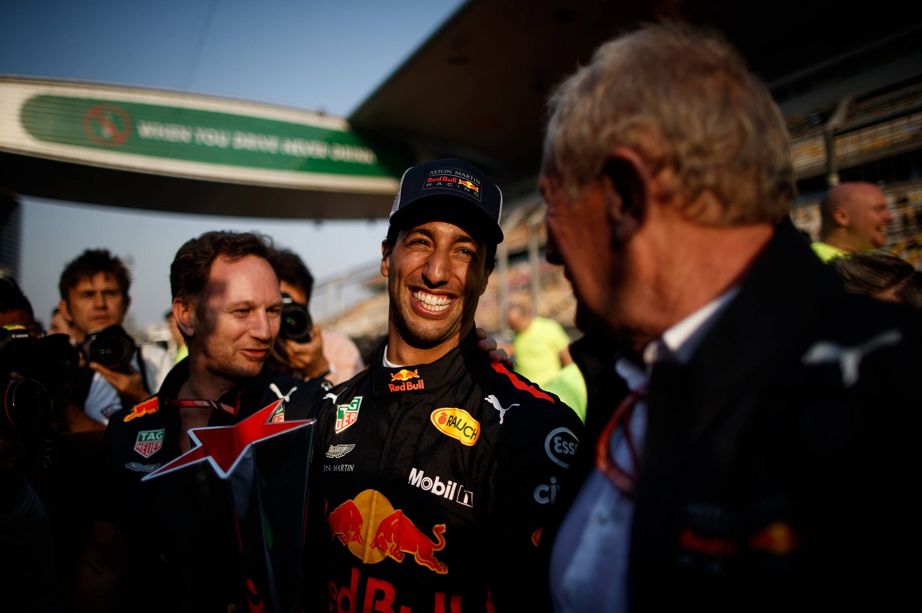 A motorteljesítményen fog múlni Ricciardo maradása