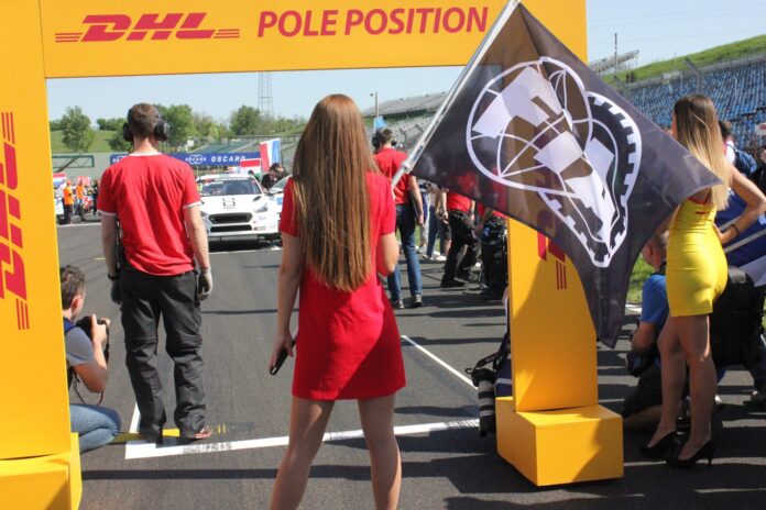 grid girl, pole, wtcr, guerrieri