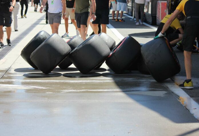 pirelli, gumiháború, racingline, racingline.hu, racinglinehu