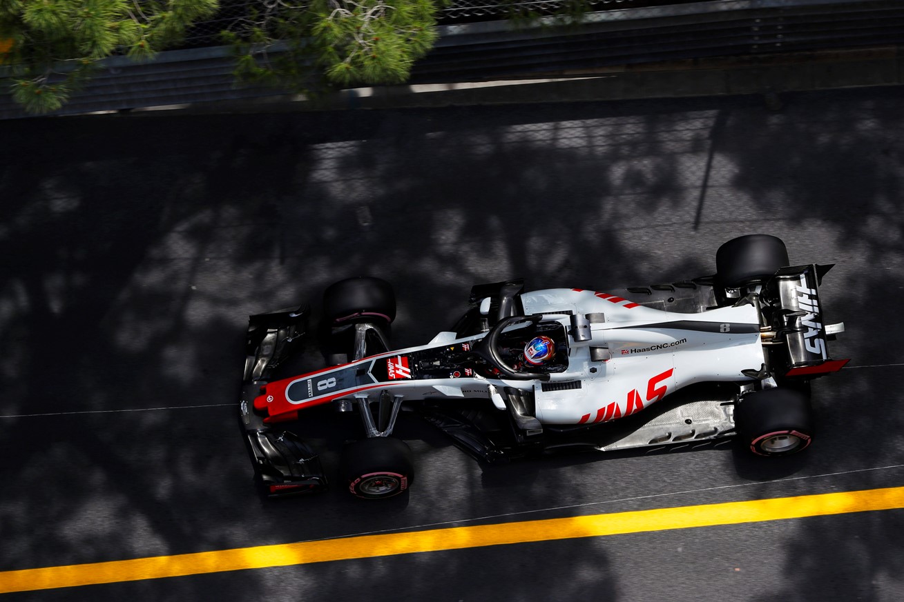 Új motorokat kapott a Haas és a Sauber