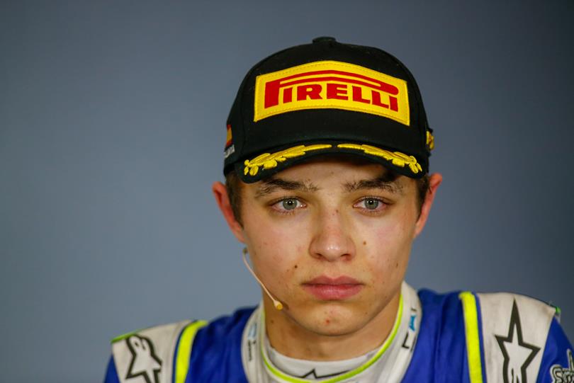 Lando Norrist akarta a Toro Rosso Hartley helyére