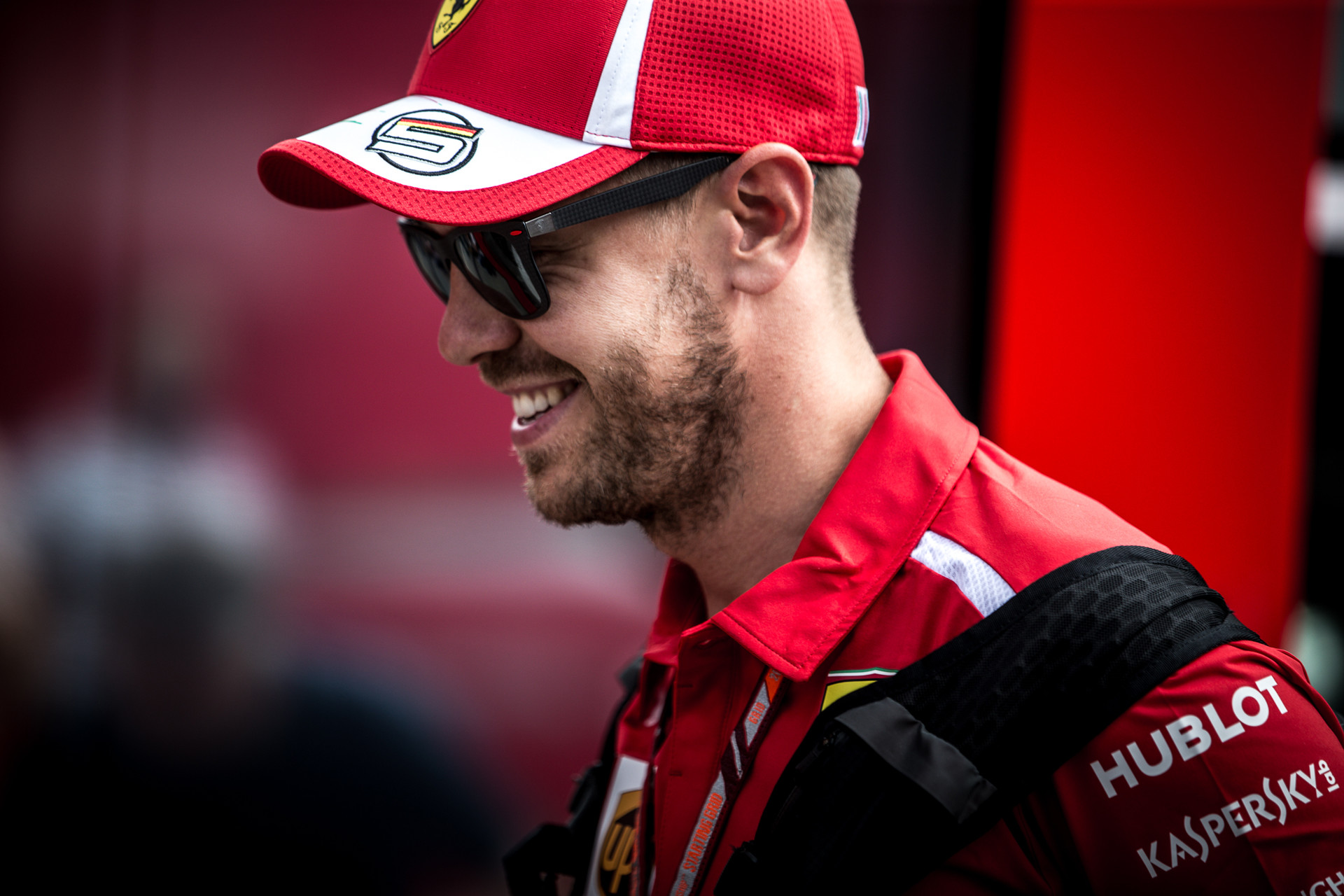 Vettel új körrekorddal nyerte a harmadik szabadedzést