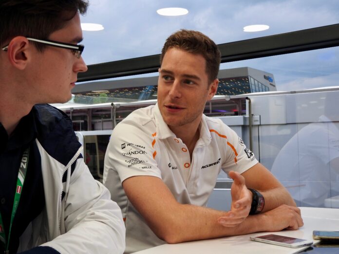 Vandoorne, Racingline