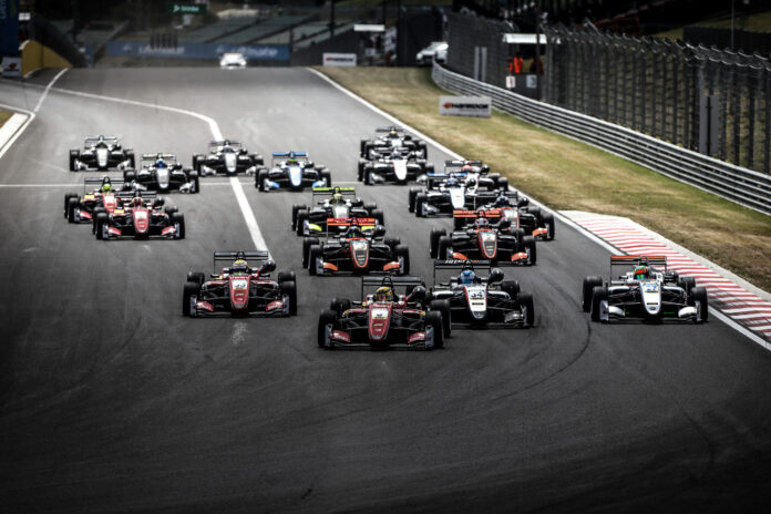 nikita trident daruvala, f3, szezonzárók, racingline, racinglinehu, racingline.hu