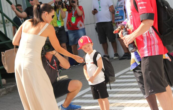 Minttu, Robin Räikkönen