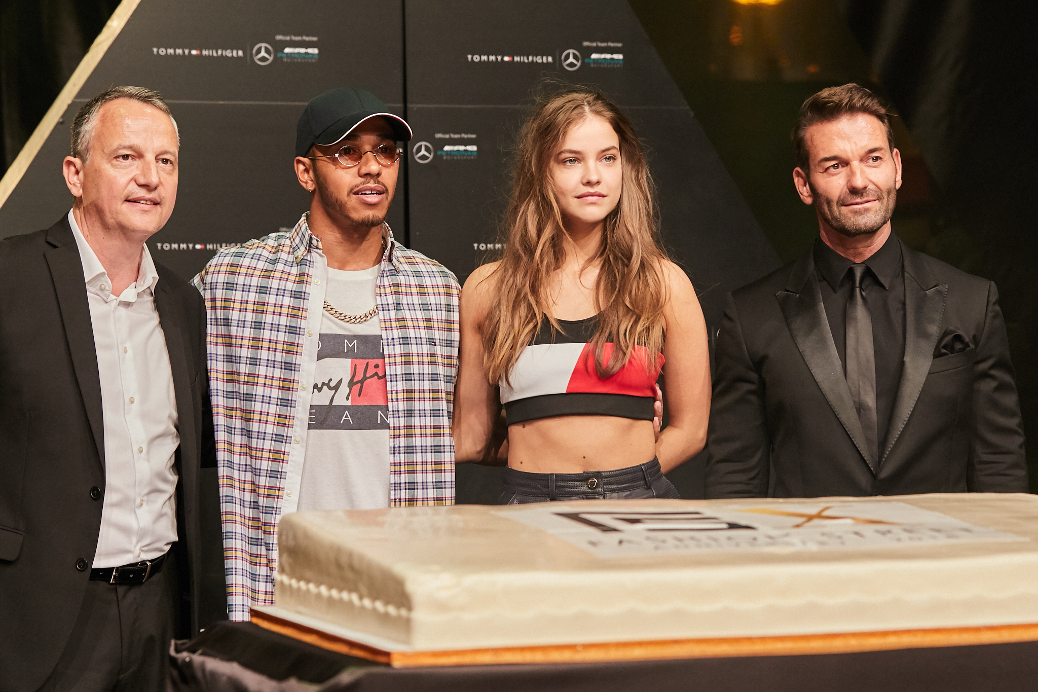 Palvin Barbarával jótékonykodott Lewis Hamilton Budapesten