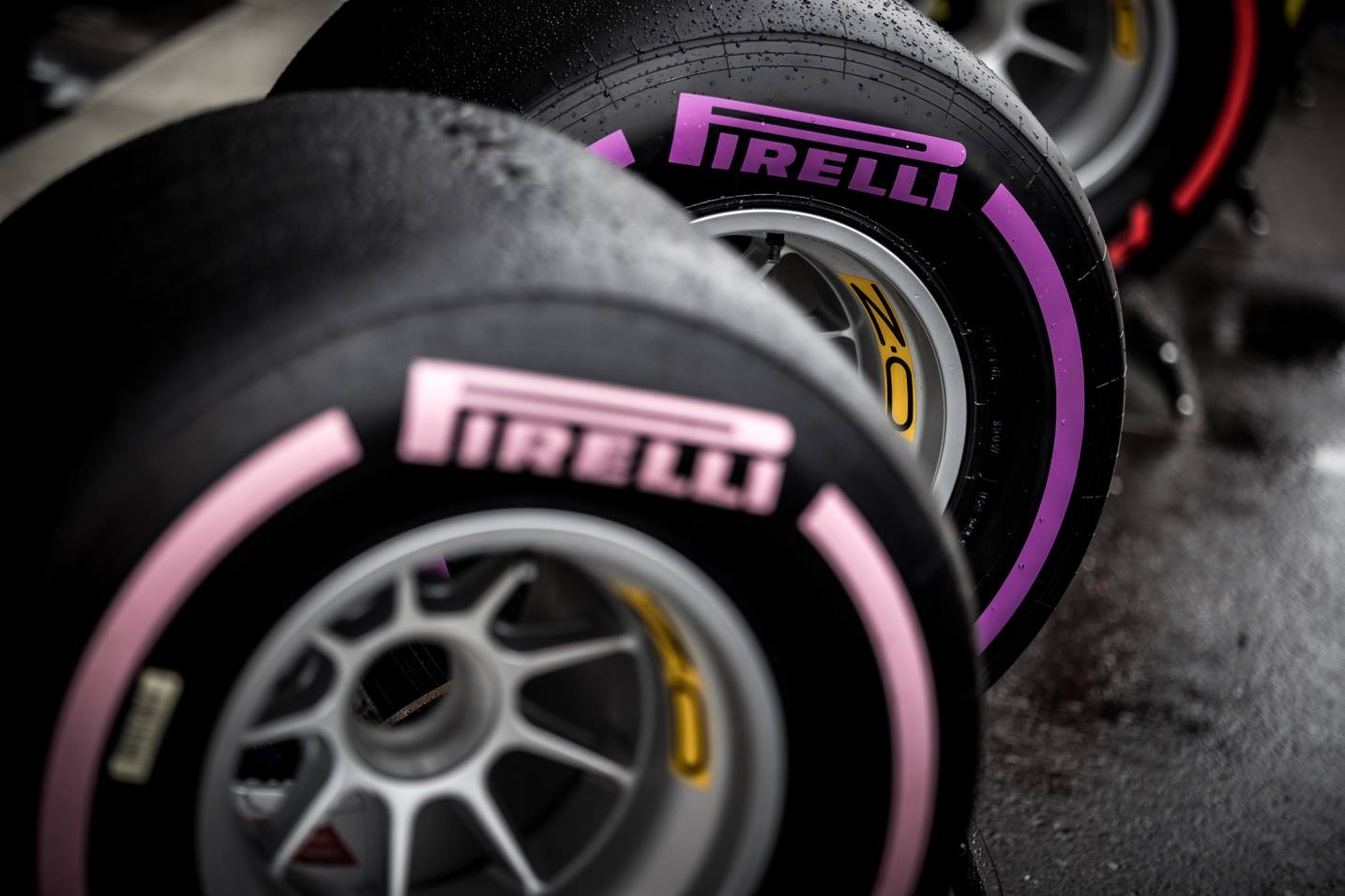 Pirelli: Drága mulatság lenne a gumiháború
