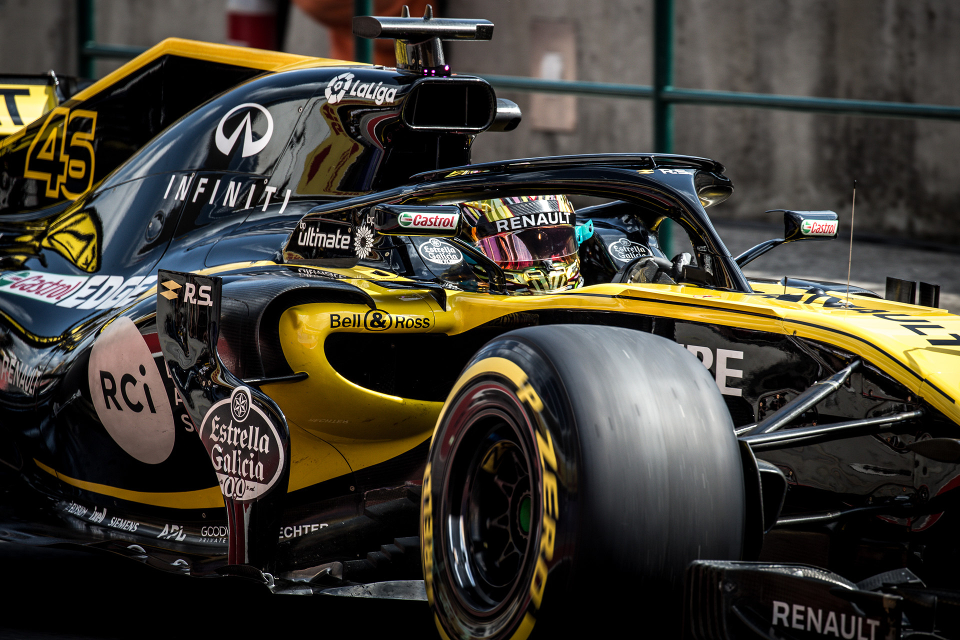 Továbbra is fejleszti idei autóját a Renault