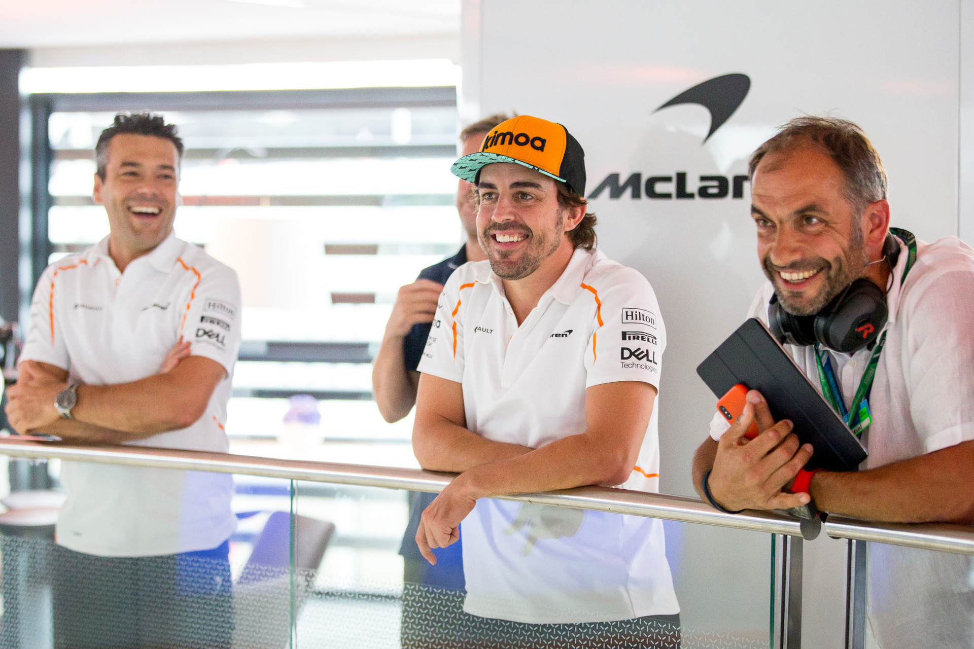 Alonso a Twitteren röhög a híreken