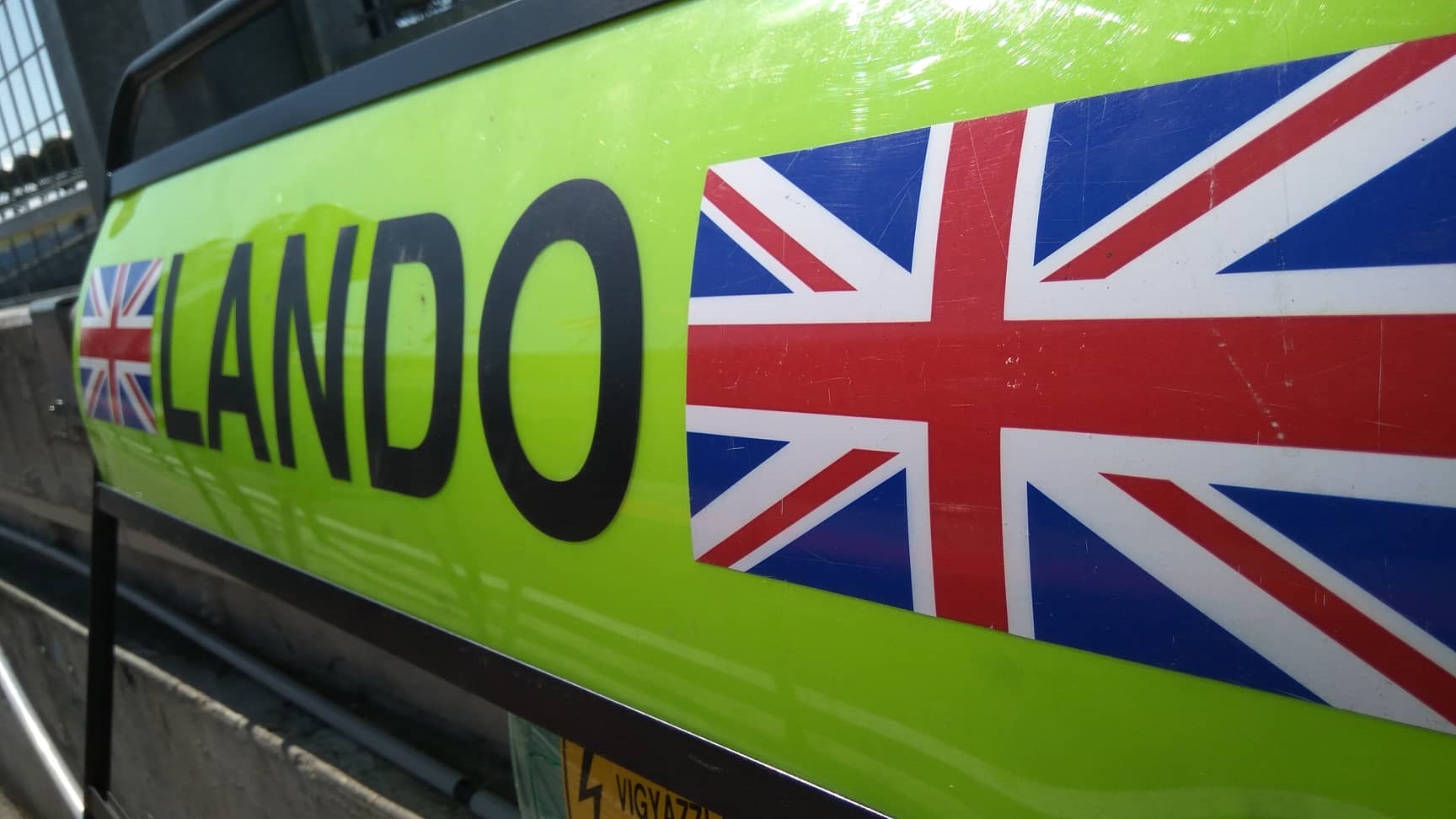 Norris a sóderágyban kezdte a hazai hétvégéjét – videóval!